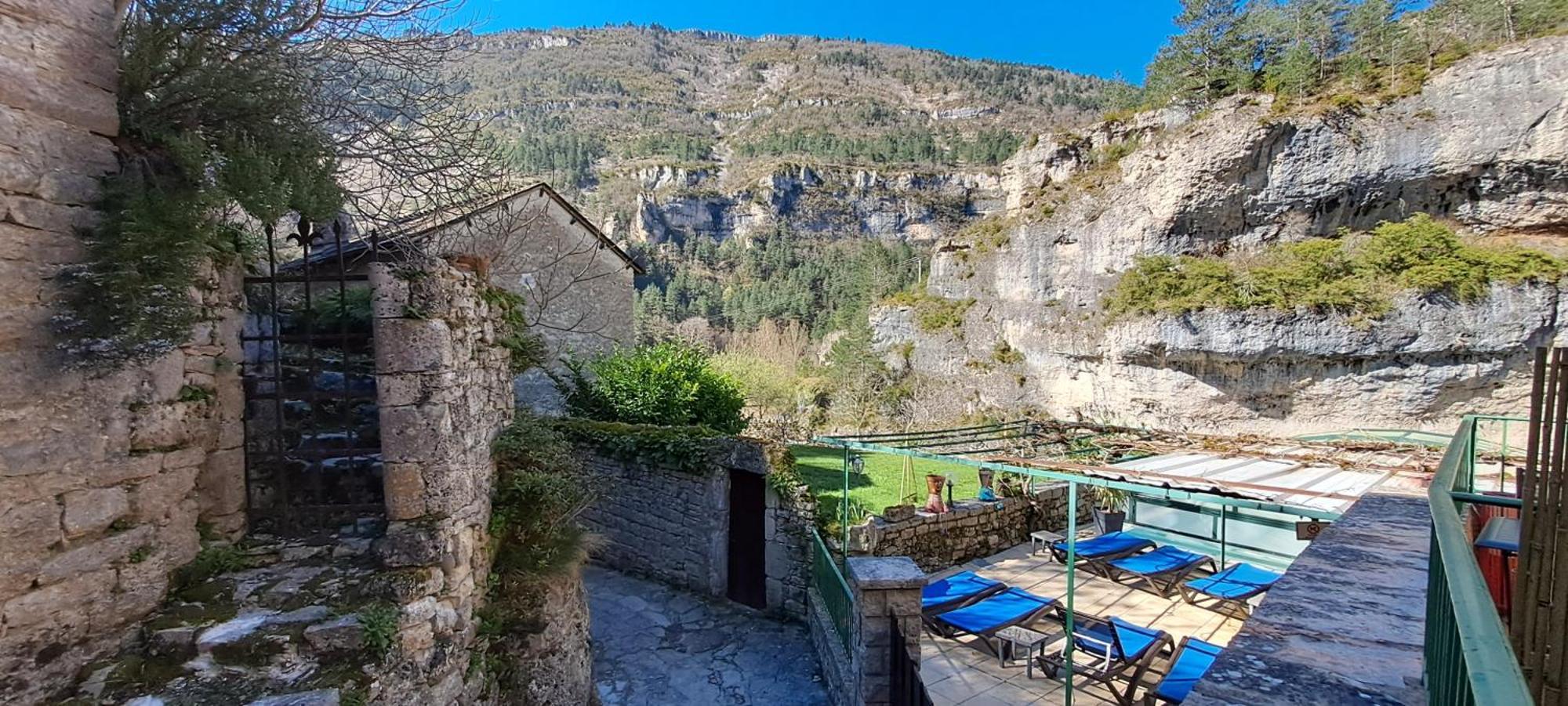 Logis Hotel Restaurant Auberge De La Cascade Sainte-Énimie Exterior foto